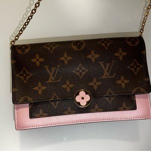 Louis Vuitton 2019 Monogram Flore Chain Wallet